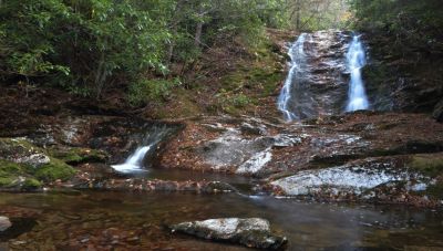 Lower Bubbling Springs Falls
Never get enough of seeing a falls new to me. As I get older the rocks get further apart and even more slick.

If I get much older I will not be able to see the next rock.
