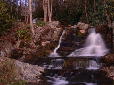 Newland Falls *
Nearly dark when I spotted this falls right beside the road just outside Newland, NC.
This is as easy as it gets to see a waterfall.
