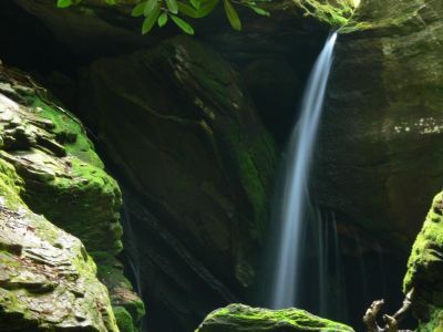 Dugger 4
The water from between the crack,. lower down was not apparent with te naked eye. 

The light was a waterfalls photographer's dream, dark.
