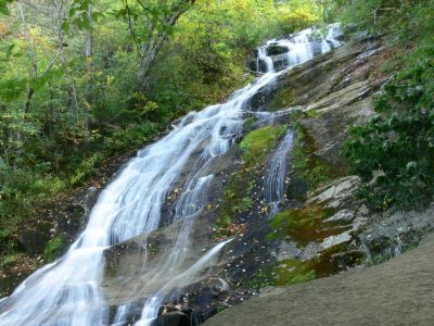For Lovers?
Virginia is for lovers.........if you love waterfalls.

This series of waterfalls is like a cascade on a very large scale.

I only had a short time to take these photos but, already planning a tripback, just to photograph Crabtree.
